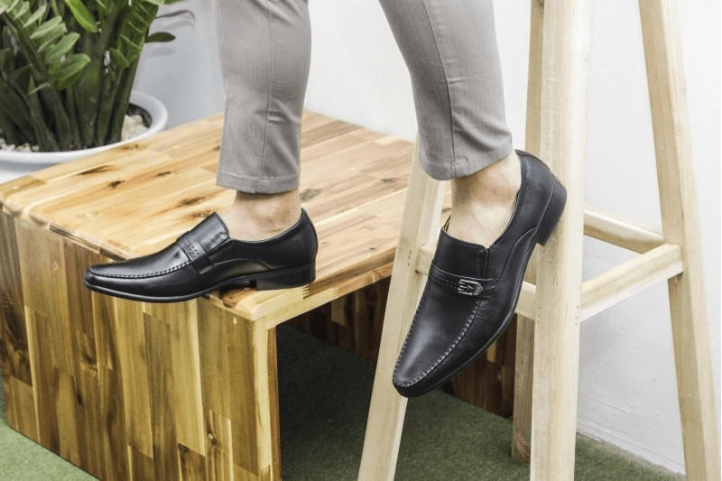 Hướng dẫn chăm sóc giày nam bền đẹp như mới