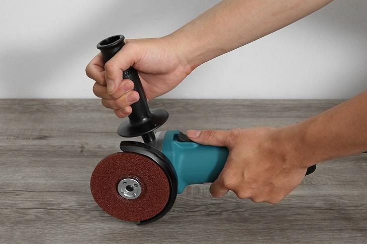 Máy mài là gì? Ứng dụng trong cơ khí và xây dựng