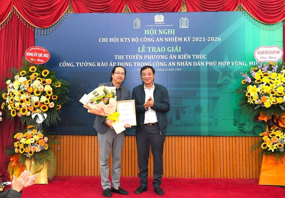 Trao giải Cuộc thi tuyển “Phương án kiến trúc cổng, tường rào áp dụng trong Công an nhân dân phù hợp với vùng, miền”