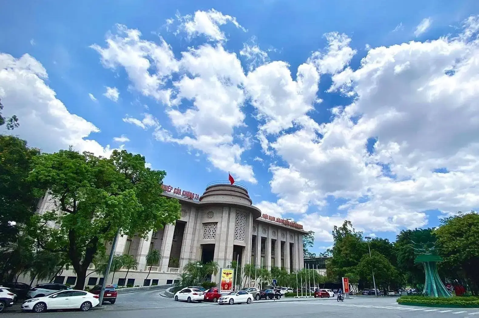 Thông tư 08/2026/TT-NHNN sửa đổi, bổ sung điểm a khoản 4 Điều 20 Thông tư 22/2019/TT-NHNN về tỷ lệ dư nợ cho vay so với tổng tiền gửi trong hoạt động của ngân hàng, chi nhánh ngân hàng nước ngoài
